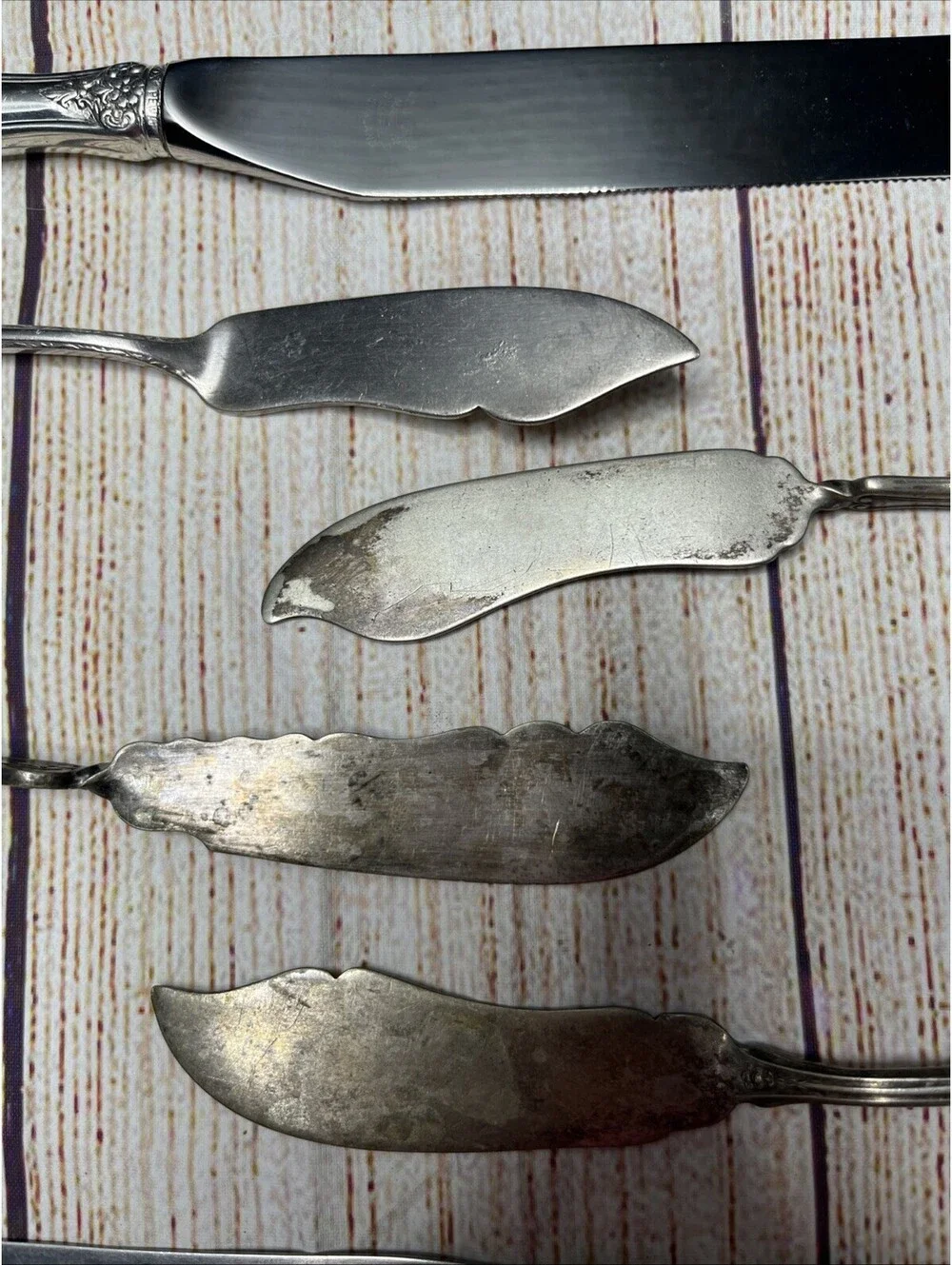 Lot of  6 Silver Plate Knives. Misc Patterns. Various Brands Charcuterie, Knives